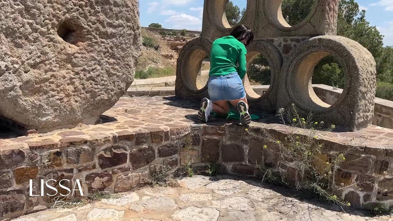 Lissa Brown: Par har riskabelt sex i en offentlig utsiktspunkt