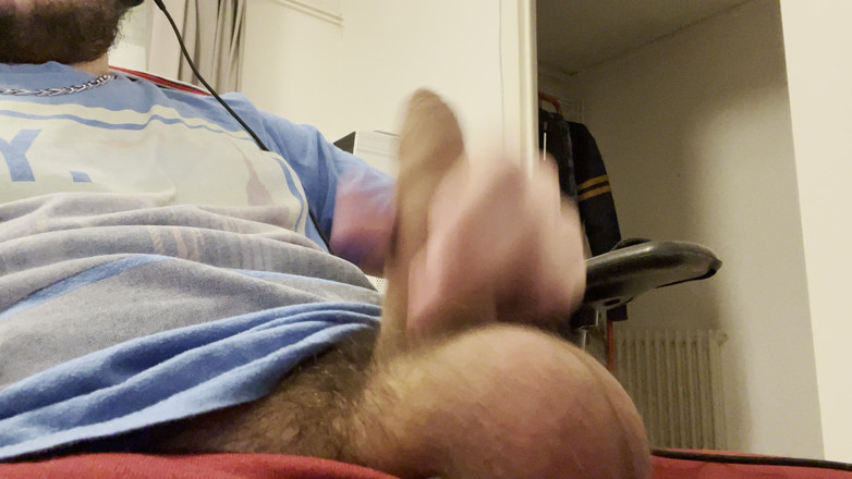 Aimeronds: काटने और निपल्स दिखाएं