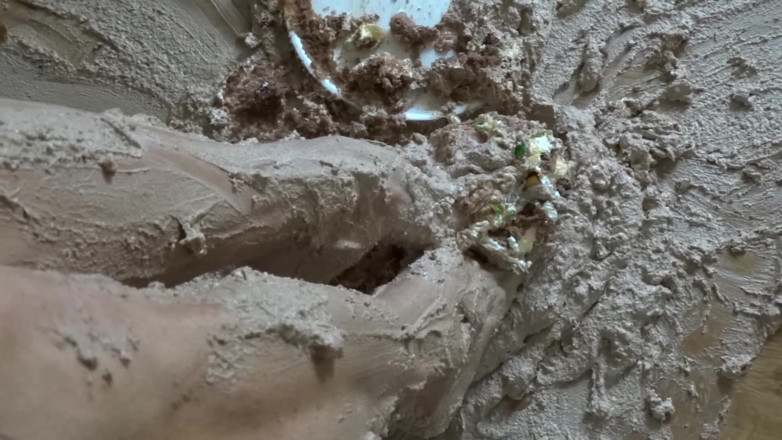Monica Crush: Verpletterende cake op blote voeten