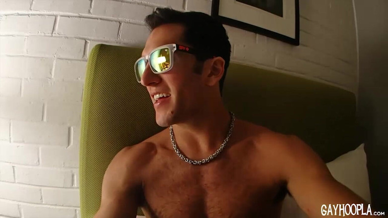 Gay Hoopla: Hot Otter: Seth Rose