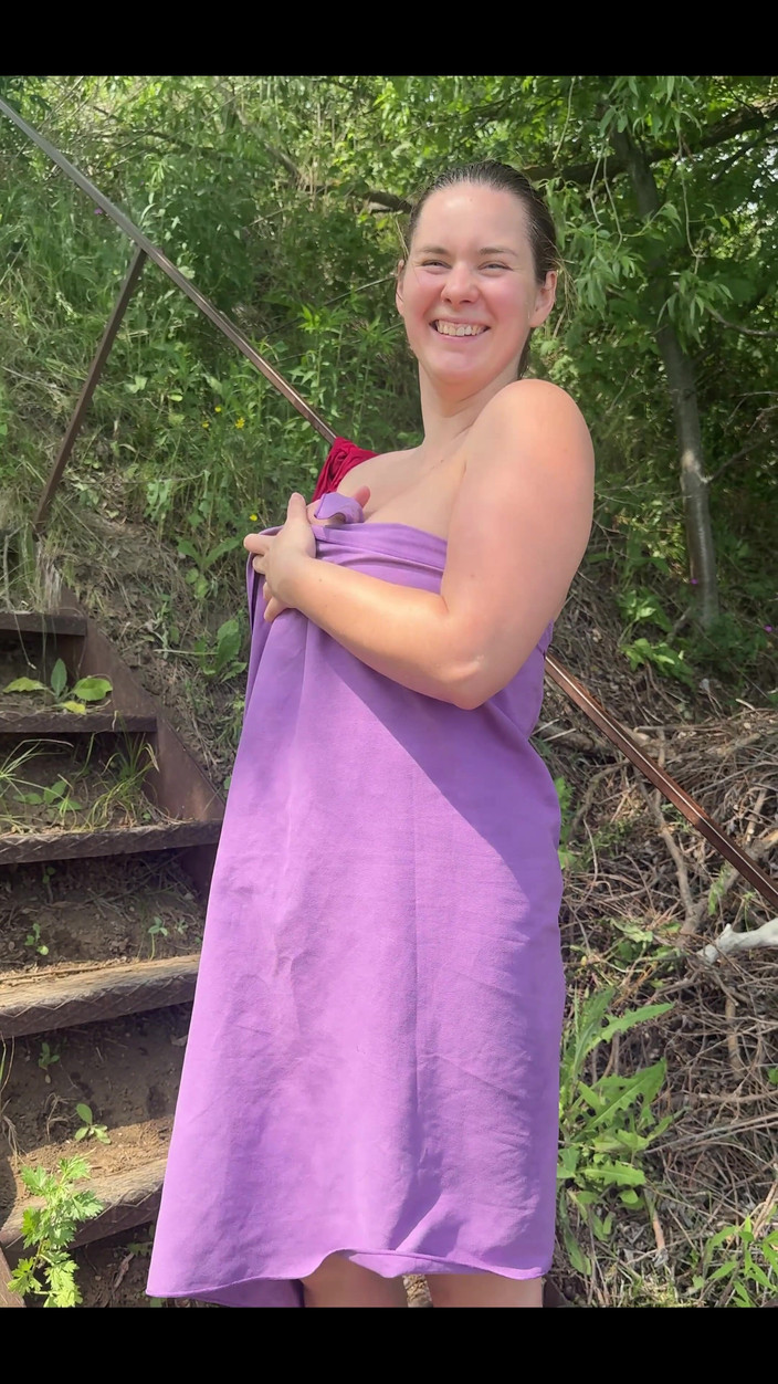 Fox Flame: Am decis să se schimbe chiar acolo, pe plajă