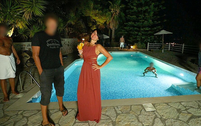 Alexandra Wett: Fiesta de corridas pervertidos en la villa porno! ¡Mi culo es...