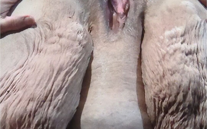 HerculesnVENUS: Damn Bent Over That Pussy Wide Spread Standing up Shes...