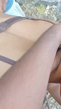 Primeira Vez Para Fazer Sexo a Três Na Selva