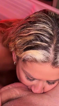 Blonde Colombienne Mature Avec Un Cul Géant Aime Baiser Après Le Jacuzzi Jusqu’à L’orgasme - Povlatingirl