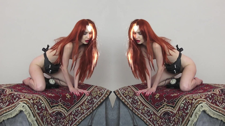 Faith Eros: 继母抓住了你的小- 手淫羞辱