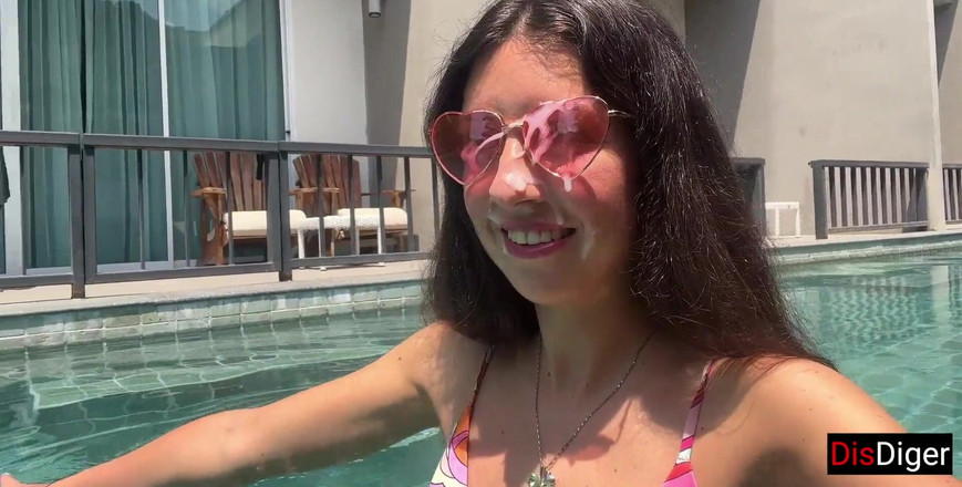 Dis Diger: Un extranjero atrajo a una chica rusa a su habitación...