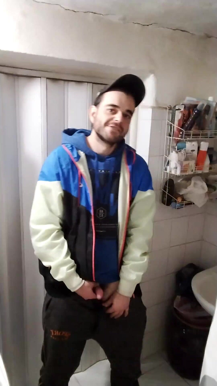 jerkofflover: I Masturbate in Bathroom My Ex-boyfriend