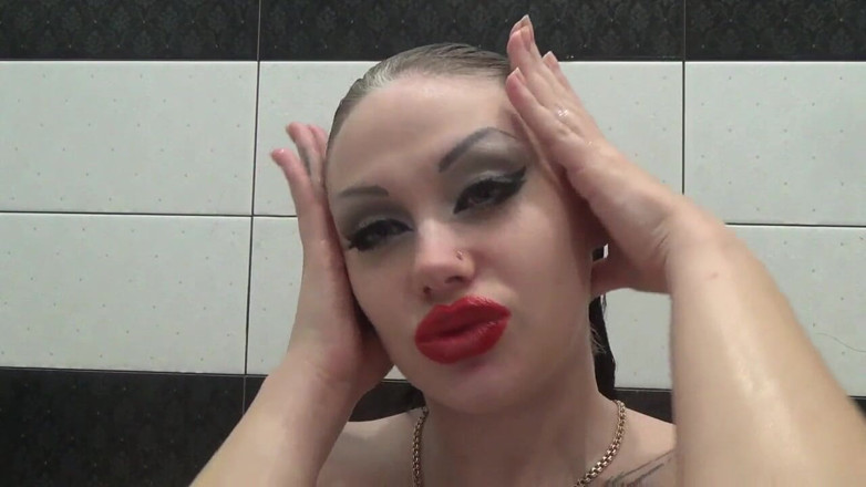 Goddess Misha Goldy: Hair washing and wet hair brushing with sexy makeup