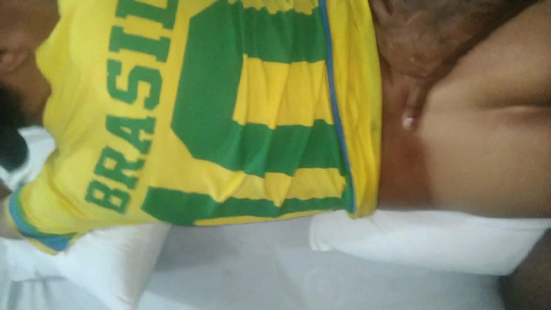 MiguellTrajano: El jugador de polla grande entró sin preguntar e impregnó...