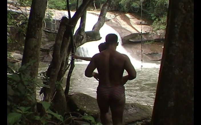 Latino Boys Studio: Секс на пляжі з латиноамериканськими твінками