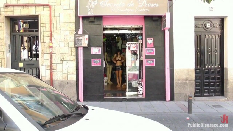 Public Disgrace by Kink: Mi Amore! Pd Goes to Madrid