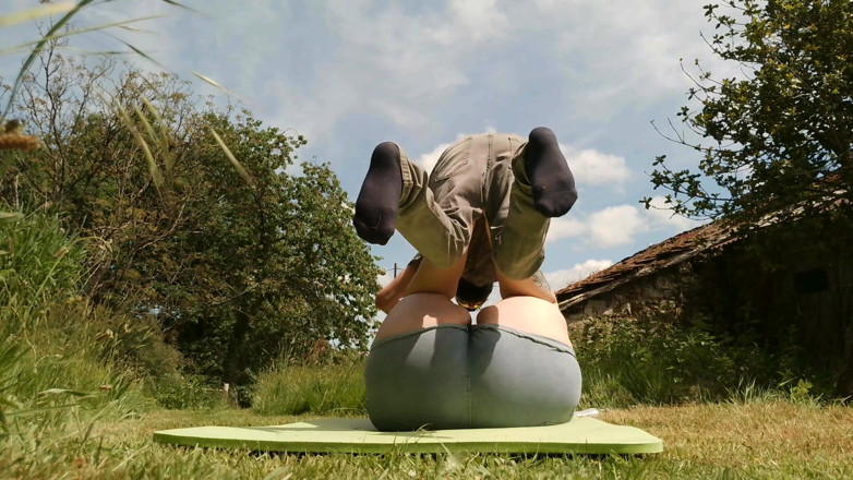 BBWorking: Strong Wife Workday - Strong BBW Uses Her Man as Leg...