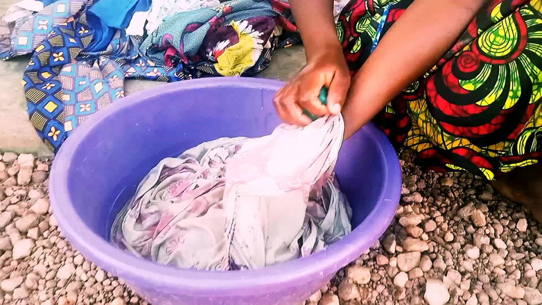 Judithxxx: 내 젖을 빨아