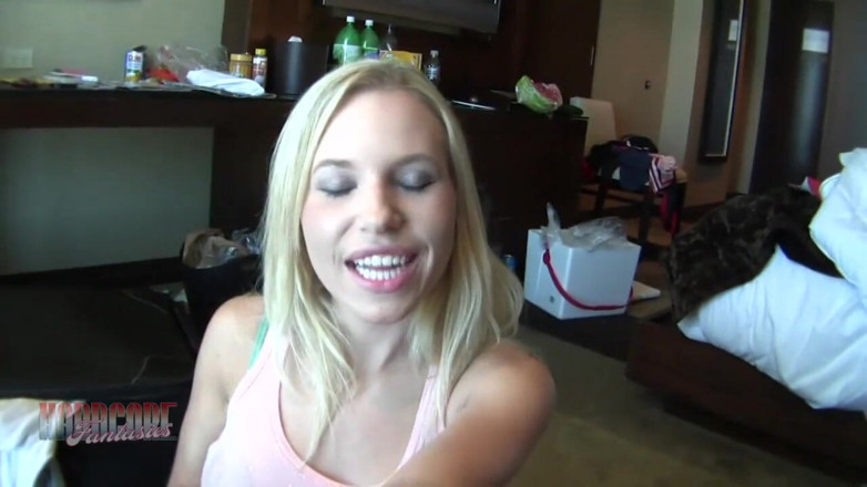 Fantasy Hardcore: Addison handjob lesson