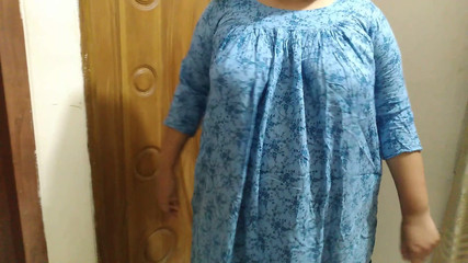 Aria Mia: Egyptská nadržená macecha ošukaná cizincem