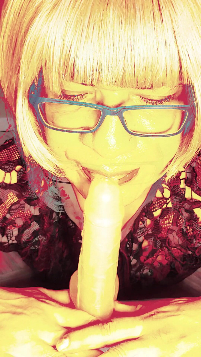 kandiKane: Seksowna maminsynek dziwka Kandi palenie i niechlujstwo ssanie