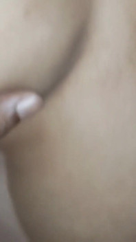 Une femme nouvellement mariée se fait baiser