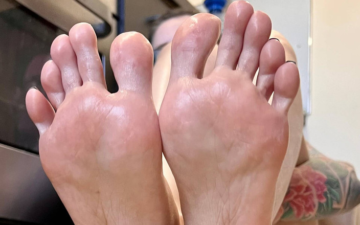 Julia domaina: オイルフィート、長いつま先と足の裏