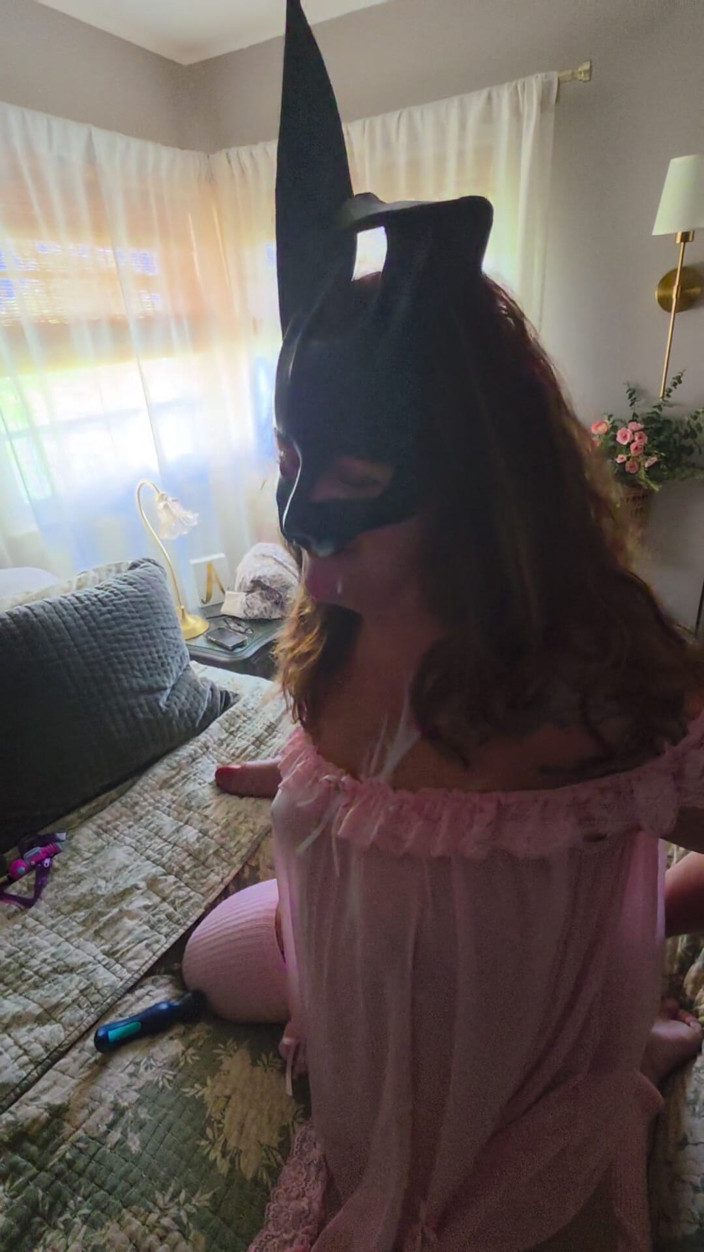 Scarlett Lash: Scarlett Lash Double Penetration Ride with Leather Mask