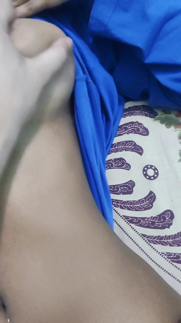 HardAny: Zonder condoom neukte haar en drukte op de mooie grote...