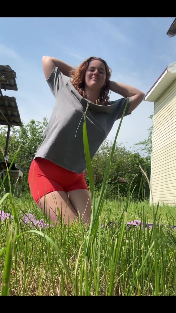 Fox Flame: Musim panas aku latihan yoga di jalanan