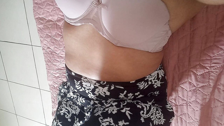 PATY PATY: Latina Bandida masuje ją do orgazmu pobudzającego