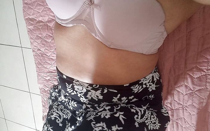 PATY PATY: 오르가즘을 느끼는 라티나 반디다 마사지