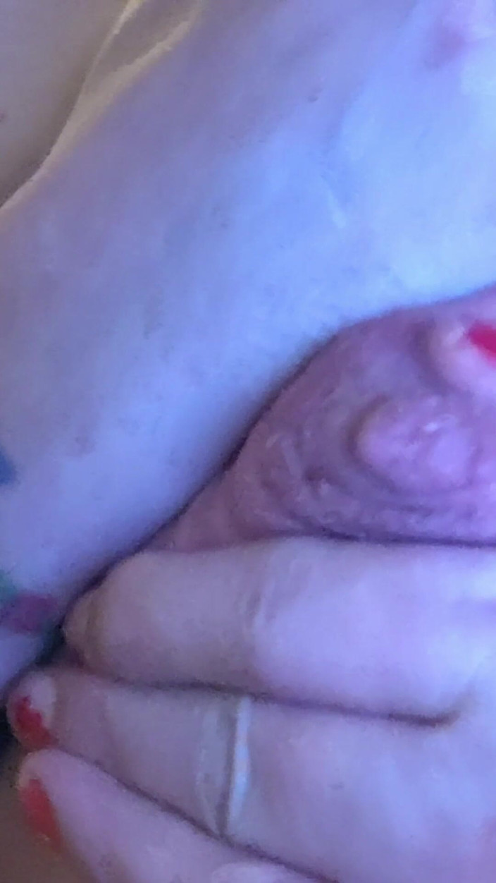 Alexia_mtf: Грудне молоко шукає масажер