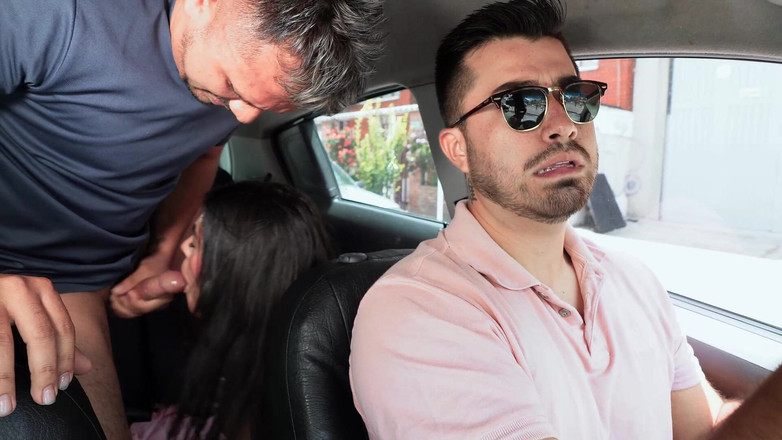 NATISMIAM: Sex în Uber: Mă culc cu întâlnirea mea de pe Tinder și aproape...