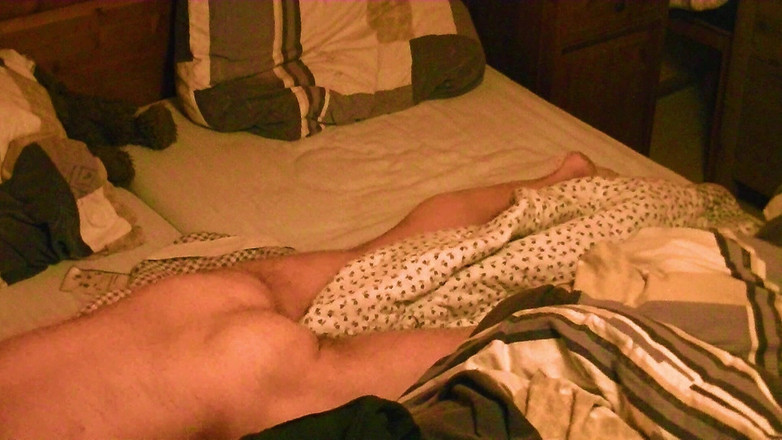 Mark Hannes: Cama nua, masturbação transando