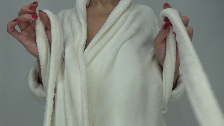 AnnaBUST: Adorável Mamas Maduras Sem Intimidade