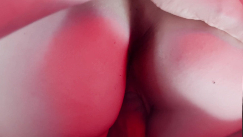 Peachgardens: Questa troia arrapata succhia il mio cazzo e io sborro...