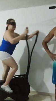 Sexo a três com o vizinho e meu marido
