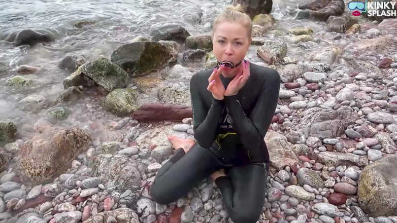 UKCuteGirl Lucy Lauren: Neoprene Kink Wet and Gagged in the Sea
