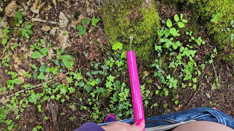 Nerdy_faery: Tree Piss with Female Urination Device