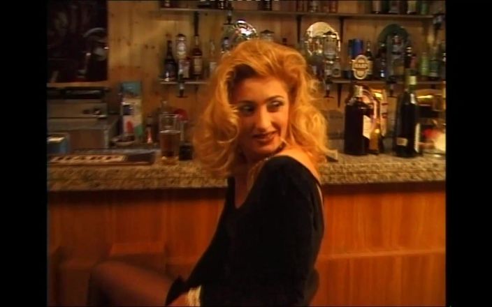 OLD Sinner: Чудесную горячую милфу с волосатой киской трахнули и камшот на большие сиськи от винтажного члена