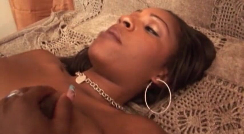BBC Bootycasting: Big ass ebony whore makes guy cum very quickly
