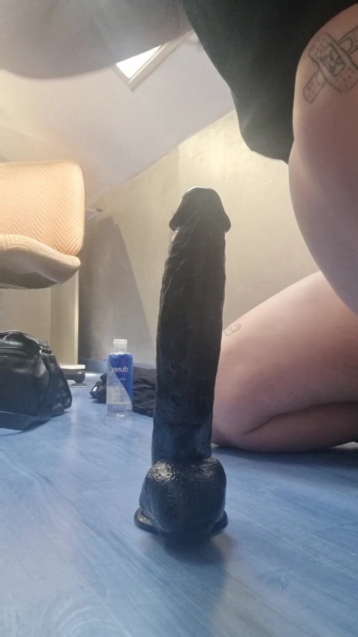 Succube_lilith: Lilithia neukt een monster!