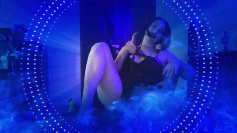 Goddess Misha Goldy: Senin için ezik mantra! Tekrar tekrar!