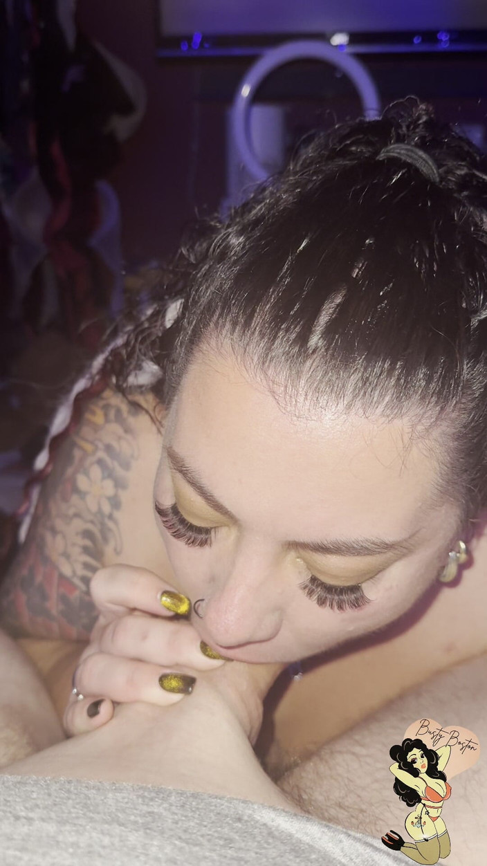 Sharedwife90: Hẹn hò app thổi kèn