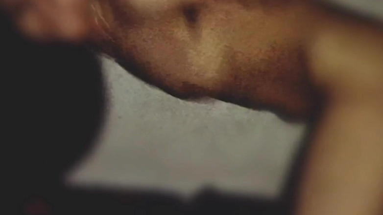 Hot Sis: Grote pik in stiefzus strakke kut