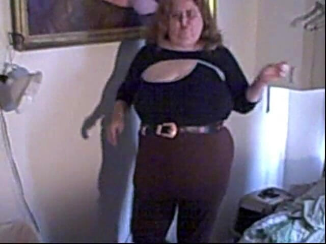 BBW nurse Vicki adventures with friends: Nurse Vicki struts' her stuff!