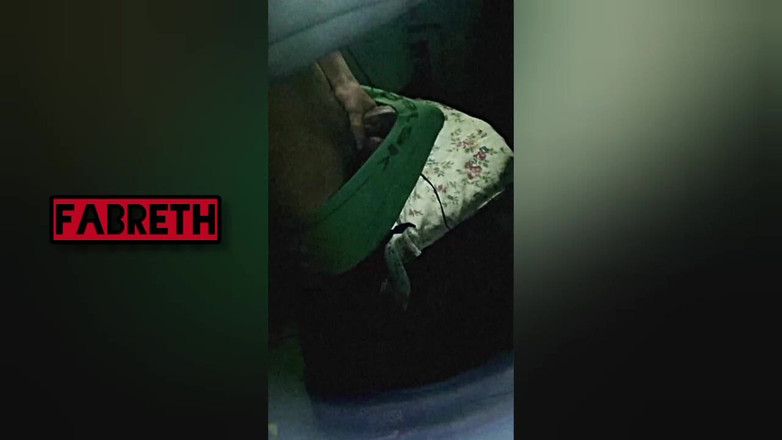 Fabreth films: Ung pojke försöker onanera för första gången