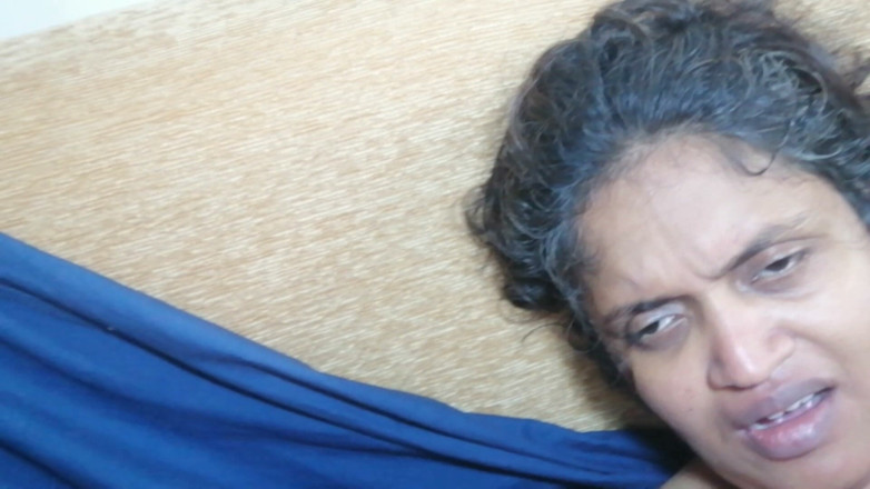 Tina Baby: meri nee sekretri ko uski taaja moti yuva choot ke...