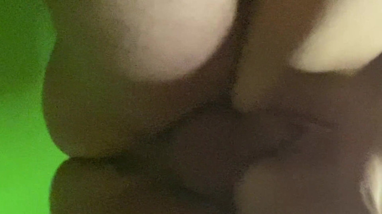 Sexentaynuevex: Otrogen fru knullad doggy style ber om ett finger i...