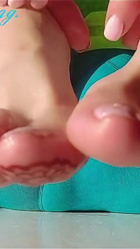 Foot Massage Wet Feet Slippery Toes Light Foot Strokes Beautiful Nails Pedicure Sexy Ginnagg