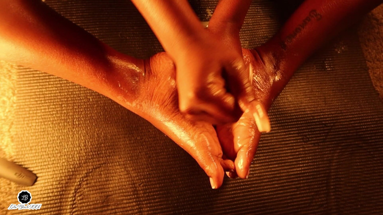 LOLA BLACK XXX: Lola Black XXX Ebony Toes and Soles