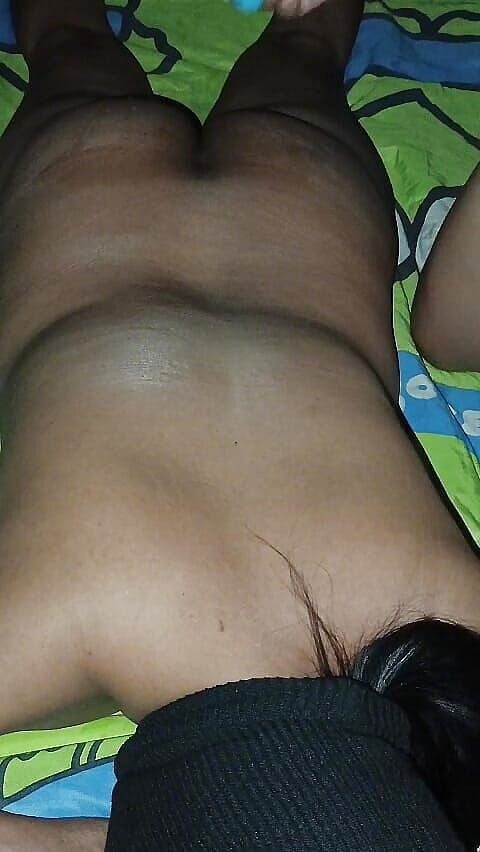 Lian Kulla: 시오후키할 때까지 보지를 흔들면서 마사지