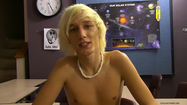 Teach Twinks: Ryan etrafa atilmek istiyor